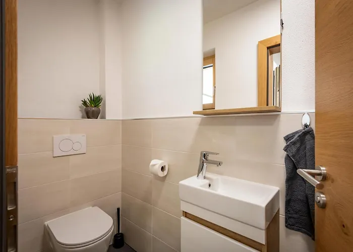 Theresa Apartment Fuegen